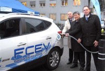 111121_Hyundai joins European fuel cell electric vehicle demonstration program, H2moves Scandinavia_1